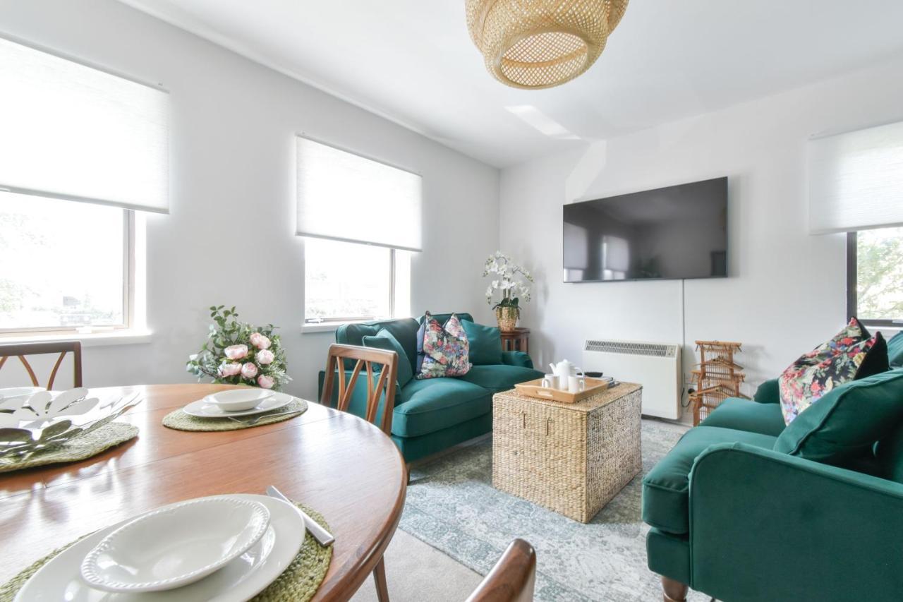 Luxury Spacious 2 Bed Apartment Shilton  Eksteriør billede