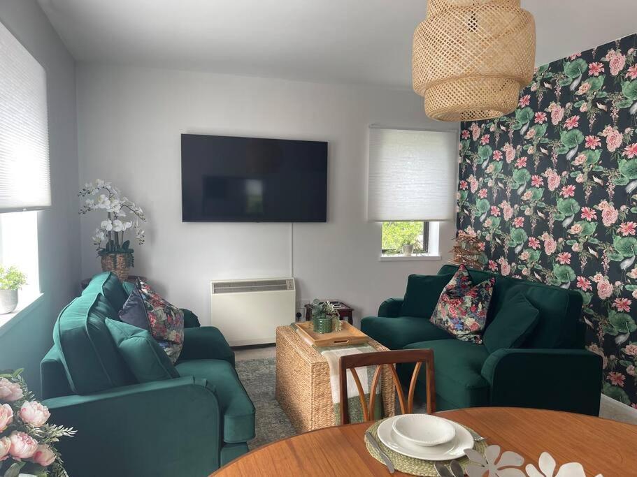 Luxury Spacious 2 Bed Apartment Shilton  Eksteriør billede
