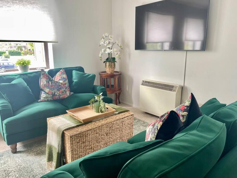 Luxury Spacious 2 Bed Apartment Shilton  Eksteriør billede