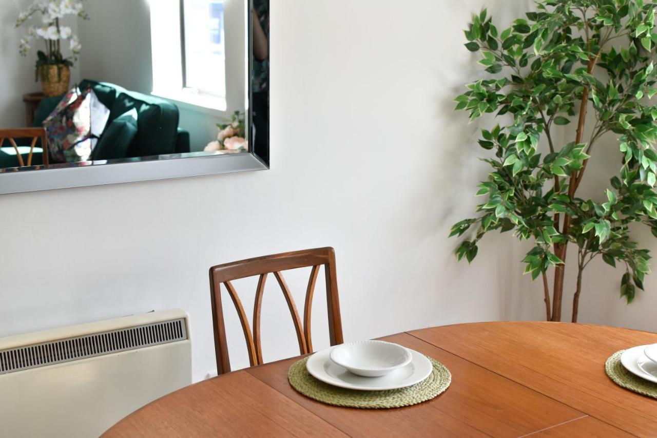 Luxury Spacious 2 Bed Apartment Shilton  Eksteriør billede