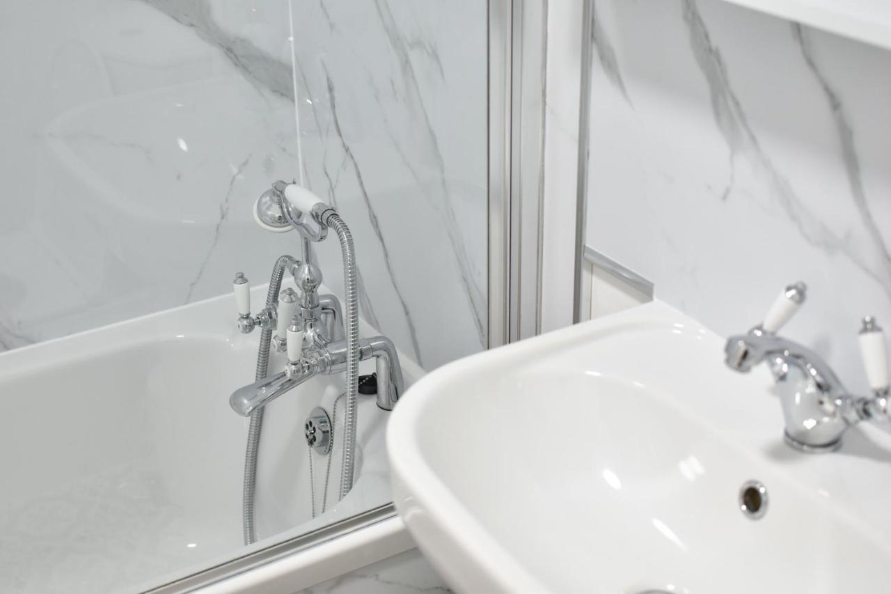 Luxury Spacious 2 Bed Apartment Shilton  Eksteriør billede